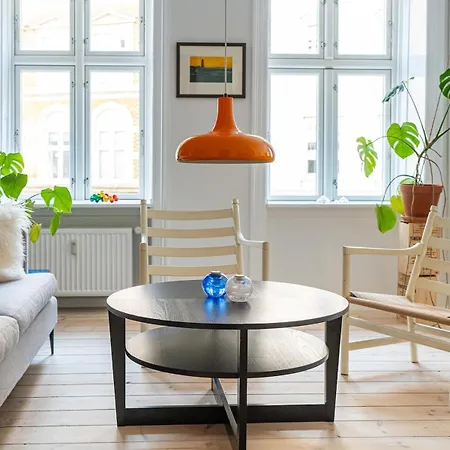Stylish & Spacious In Trendy Norrebro Apartment Copenhagen