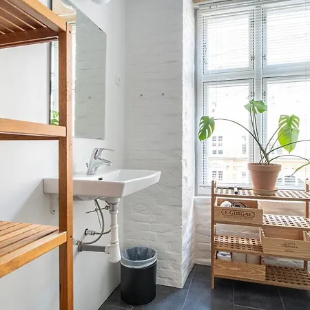 Stylish & Spacious In Trendy Norrebro Appartamento Copenaghen