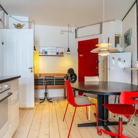 Stylish & Spacious In Trendy Norrebro Apartamento