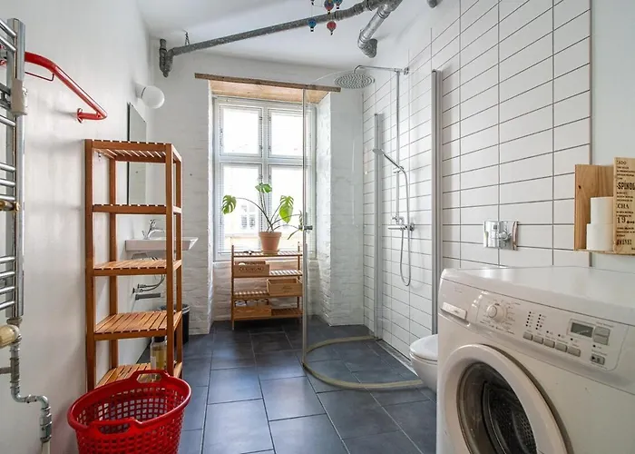 Stylish & Spacious In Trendy Norrebro Copenhague