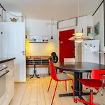 Stylish & Spacious In Trendy Norrebro Διαμέρισμα